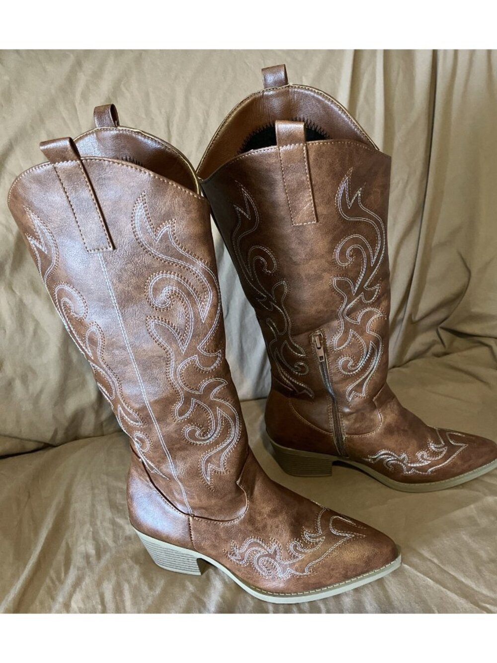 Women’s Embroidered Cowboy Boots Pointed Toe 2 1/2” heel Sz 37/6.5